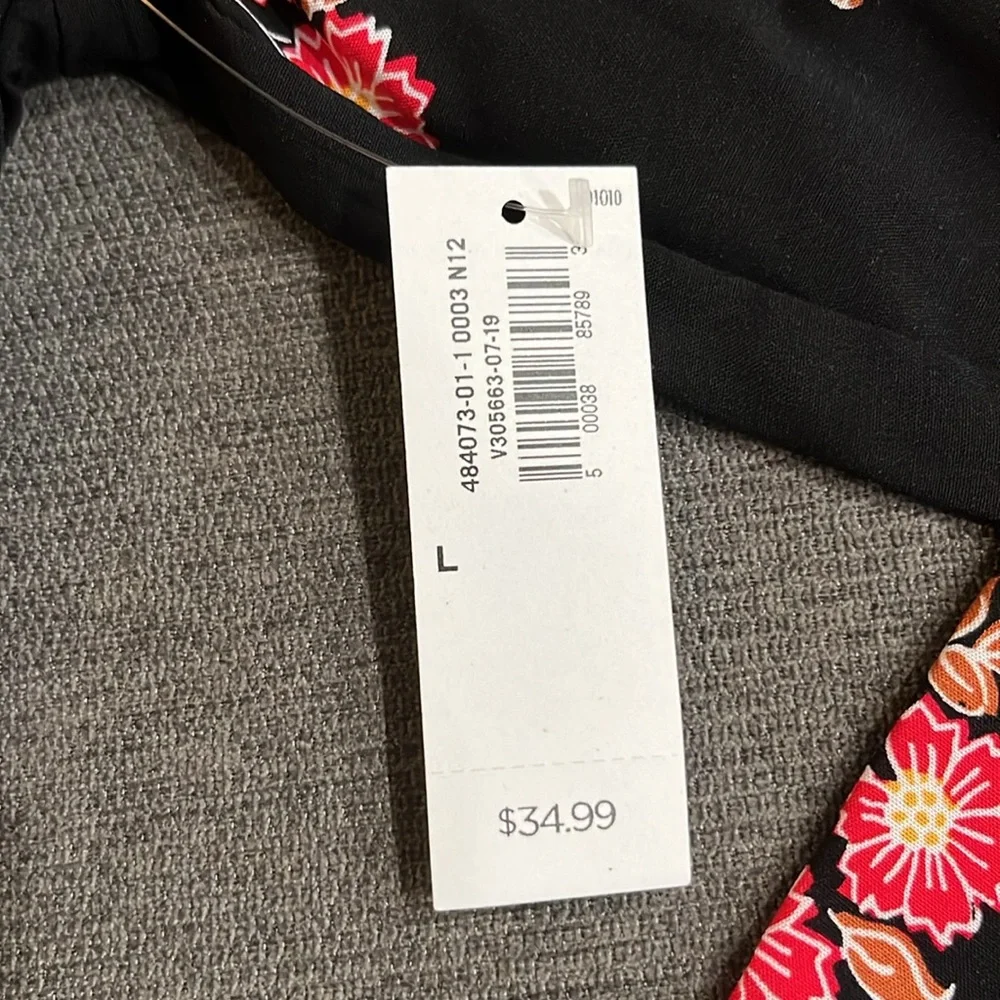 Old Navy Blouse - Picture 5 of 6